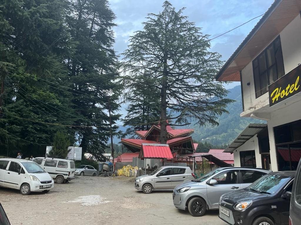 Hotel In Manali With Mountain View Near Mall Road Exterior foto